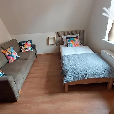 Przy Plazy Jaroslawiec, 150 M Do Plazy, Parking W Cenie, 3 Osobowy *
